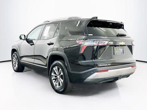 Mosaic Black Metallic 2025 Chevrolet Equinox 1LT