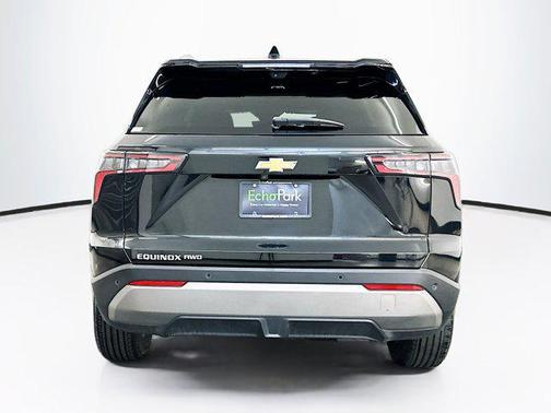 Mosaic Black Metallic 2025 Chevrolet Equinox 1LT