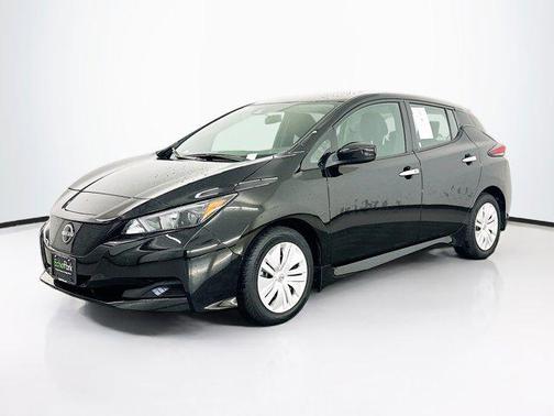 Super Black 2025 Nissan Leaf S