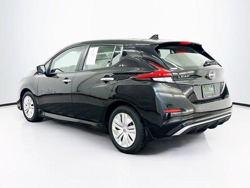 Super Black 2025 Nissan Leaf S