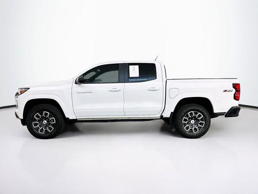 Summit White 2025 Chevrolet Colorado Z71