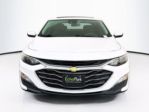 Summit White 2024 Chevrolet Malibu FWD 1LT