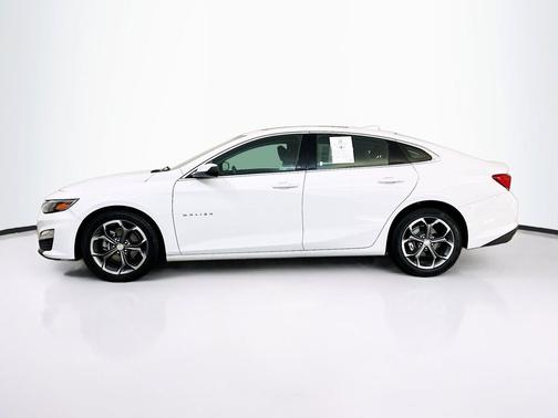 Summit White 2024 Chevrolet Malibu FWD 1LT