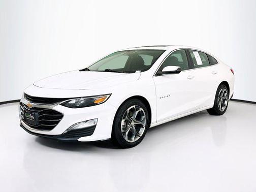 Summit White 2024 Chevrolet Malibu FWD 1LT