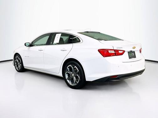 Summit White 2024 Chevrolet Malibu FWD 1LT
