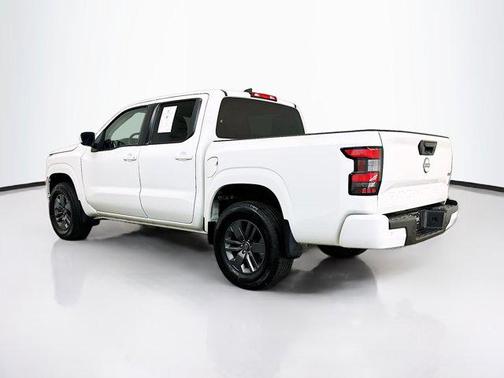 Glacier White 2025 Nissan Frontier SV