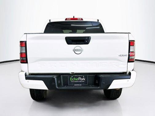 Glacier White 2025 Nissan Frontier SV