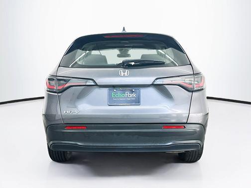 Modern Steel Metallic 2025 Honda HR-V LX
