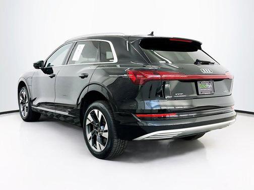 2023 Audi e-tron Premium Plus quattro