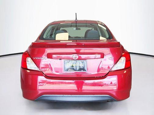 Cayenne Red Metallic 2019 Nissan Versa 1.6 SV