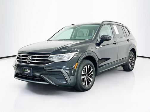 Deep Black Pearl 2022 Volkswagen Tiguan 2.0T S 4MOTION