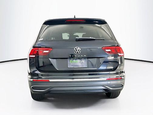 Deep Black Pearl 2022 Volkswagen Tiguan 2.0T S 4MOTION
