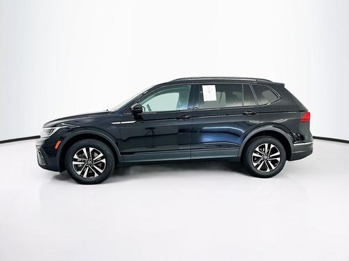 Deep Black Pearl 2022 Volkswagen Tiguan 2.0T S 4MOTION