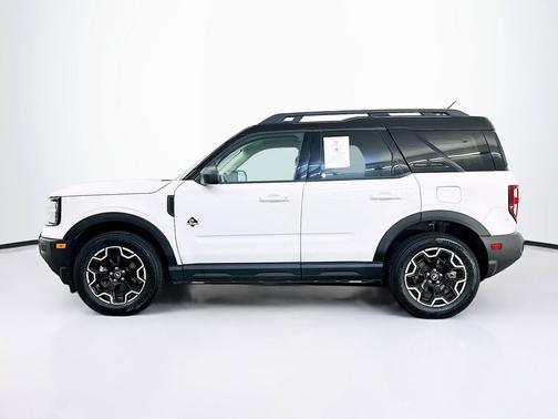 Oxford White 2025 Ford Bronco Sport Outer Banks
