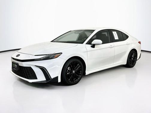 Ice Cap 2025 Toyota Camry SE