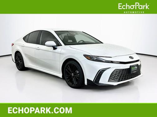 Ice Cap 2025 Toyota Camry SE