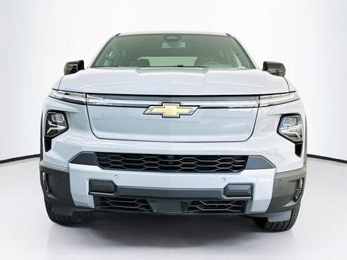 2025 Chevrolet Silverado EV LT