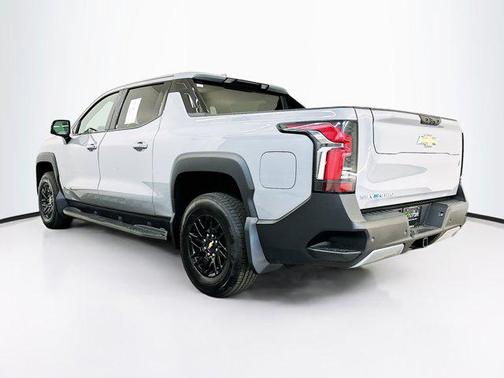 2025 Chevrolet Silverado EV LT