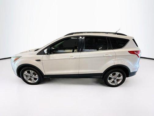 White Platinum Tricoat 2014 Ford Escape SE