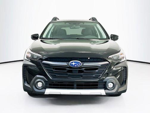 Crystal Black Silica 2023 Subaru Outback Limited