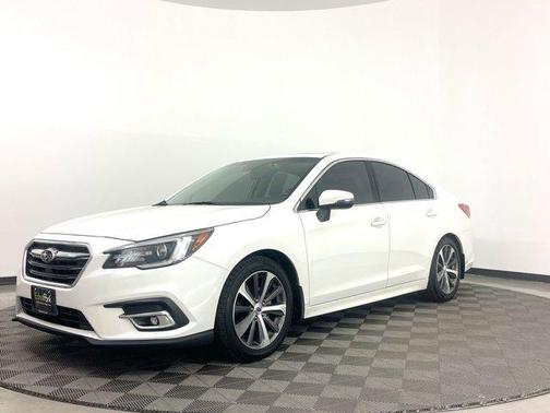 Photo 3 of 37 of 2018 Subaru Legacy Limited