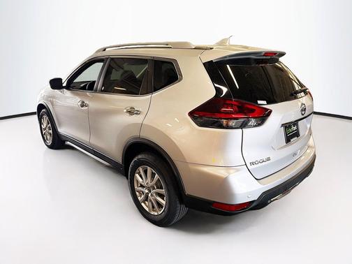 Brilliant Silver Metallic 2020 Nissan Rogue SV