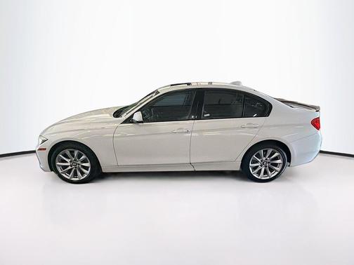 Alpine White 2015 BMW 320 i
