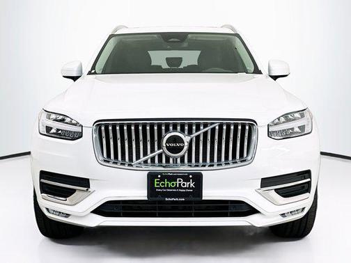 2025 Volvo XC90 B5 Core