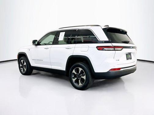 Bright White Clearcoat 2023 Jeep Grand Cherokee 4xe Base