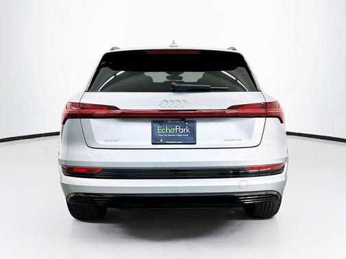 2021 Audi e-tron Premium Plus