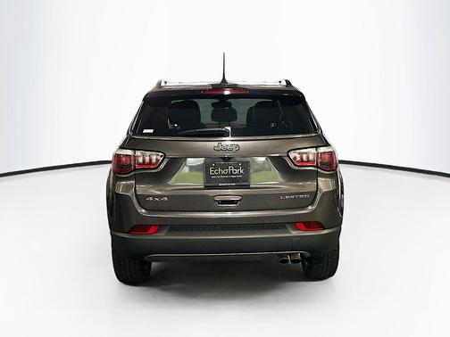 Granite Crystal Metallic Clearcoat 2019 Jeep Compass Limited