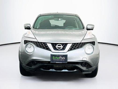 Gun Metallic 2017 Nissan Juke SV