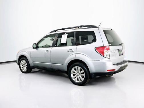 Ice Silver Metallic 2013 Subaru Forester 2.5X