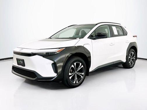 Wind Chill Pearl 2024 Toyota bZ4X XLE