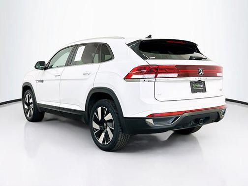 2024 Volkswagen Atlas Cross Sport 2.0T SE w/Technology 4MOTION