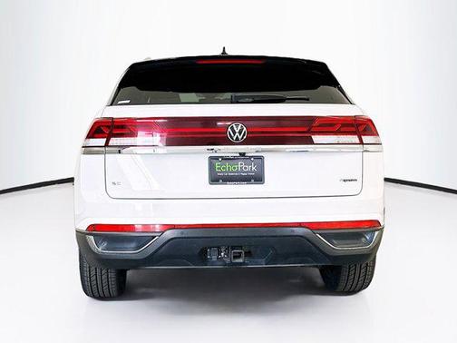 2024 Volkswagen Atlas Cross Sport 2.0T SE w/Technology 4MOTION