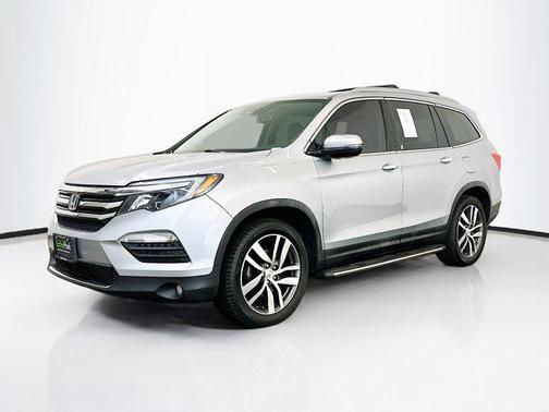 Lunar Silver Metallic 2017 Honda Pilot Touring