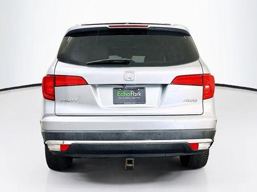 Lunar Silver Metallic 2017 Honda Pilot Touring