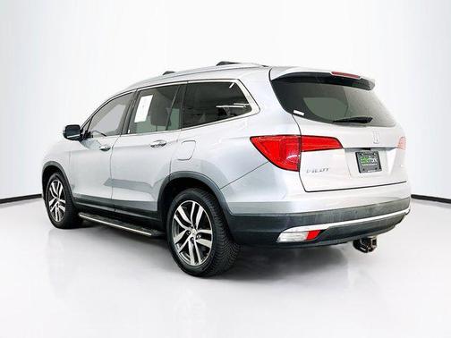 Lunar Silver Metallic 2017 Honda Pilot Touring