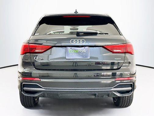 2023 Audi Q3 Premium 45 TFSI S line quattro Tiptronic