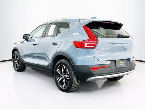 Gray 2023 Volvo XC40 B5 Plus Bright Theme