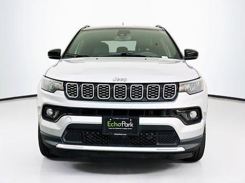 Silver Zynith Metallic Clearcoat 2025 Jeep Compass Limited