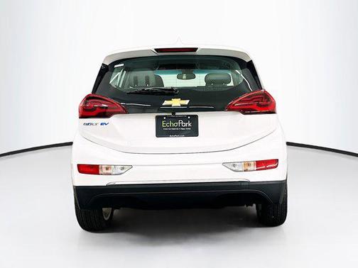 Summit White 2018 Chevrolet Bolt EV LT