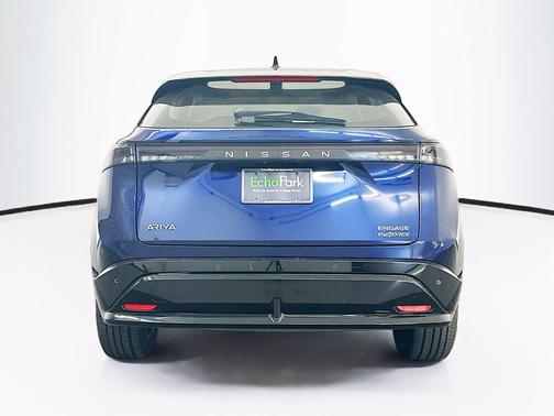 Deep Ocean Blue Pearl/Black Diamond Pearl 2023 Nissan ARIYA ENGAGE