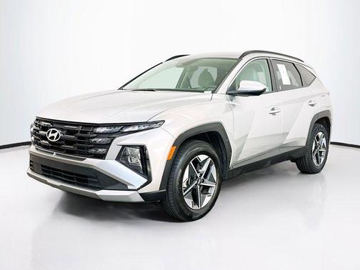 Shimmering Silver 2025 Hyundai TUCSON SEL