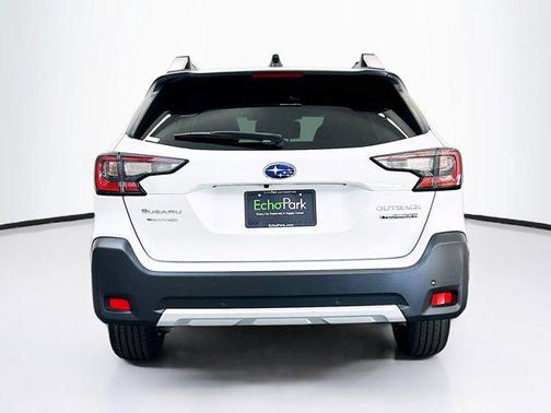 Crystal White Pearl 2023 Subaru Outback Touring XT