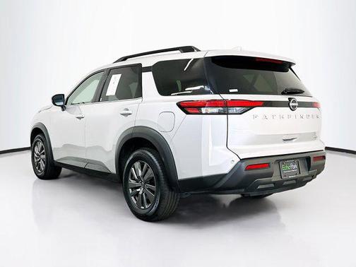 Brilliant Silver Metallic 2025 Nissan Pathfinder SV 4WD