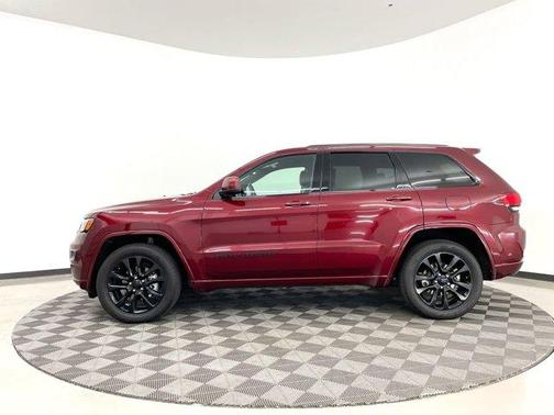 Photo 5 of 38 of 2020 Jeep Grand Cherokee Altitude