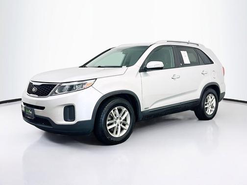 Bright Silver 2015 Kia Sorento LX