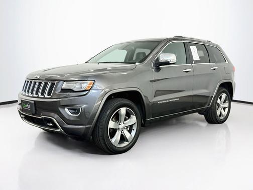 Brilliant Black Crystal Pearlcoat 2014 Jeep Grand Cherokee Overland